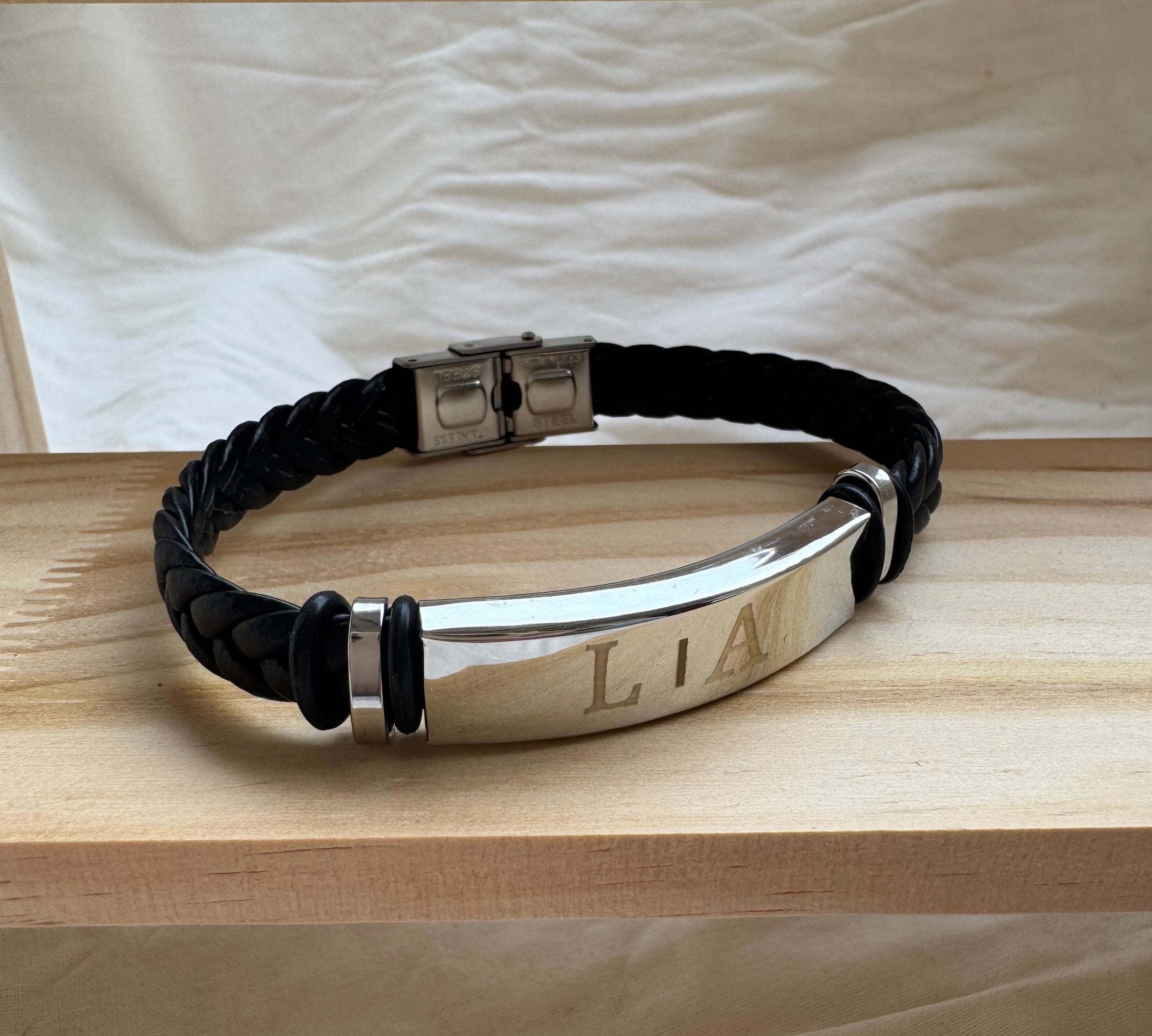 Pulsera negra personalizada