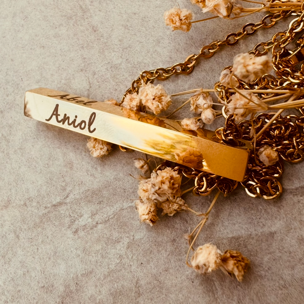 Collar Vertical Personalizado